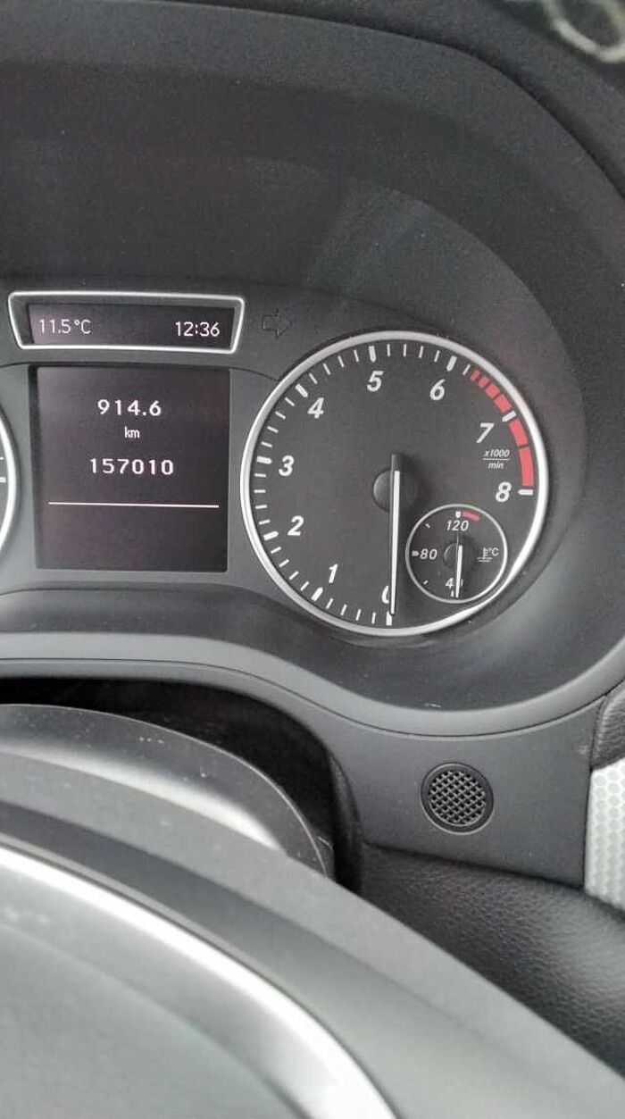 Mercedes-Benz B 200
