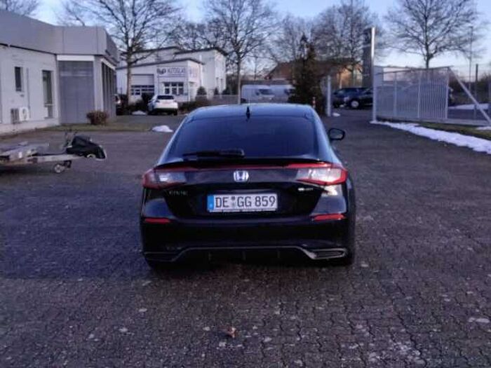Honda Civic e: HEV Advance